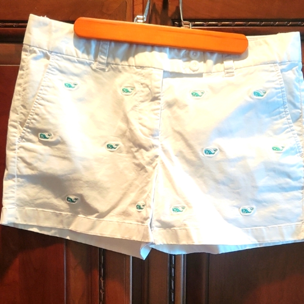 Vineyard Vines White Bermuda Shorts Relaxed Fit, Size 6 White With Turqu Whales